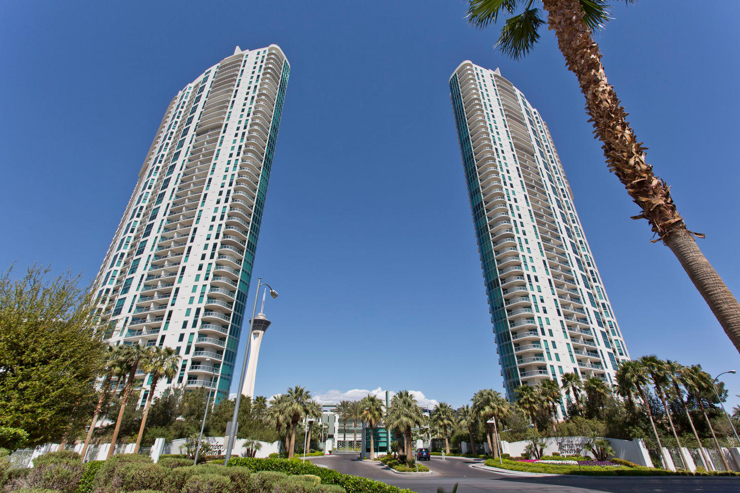 322 E Karen Ave Unit 2308 Las-large-001-035-Turnberry Towers-1500x1000-72dpi